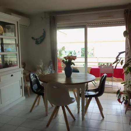 Appt Juan Les Pins Soleil * Антиб